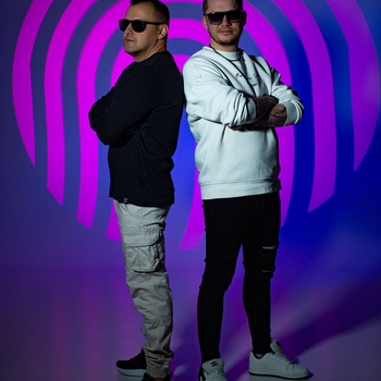 Evil Droid - В старом автобусе