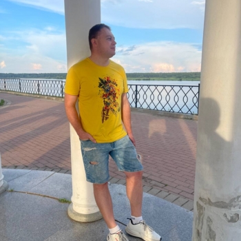 Marshall is hot feat Sunfire Novikov - Stay With Me (English Version)