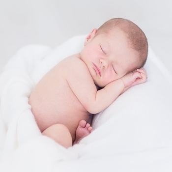 Артист Спи малыш