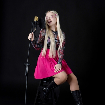 Алёна Максимова - Танцуй со мной