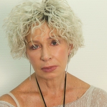 Татьяна Васильева - Сама не стара я