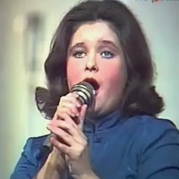 Большой детский хор Всесоюзного радио и Центрального телевидения, Таня Мелёхина, Оркестр п/у Александра Михайлова - Качели