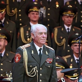 Академический Ансамбль песни и пляски Российской Армии имени А.В. Александрова и Игорь Раевский, Максим Маклаков - Я люблю тебя, Россия