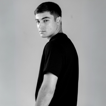 Polat - Девочка брюнетка