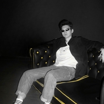 Web Surfer - Nuclear Party