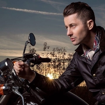 Adrian Sina - Hold On