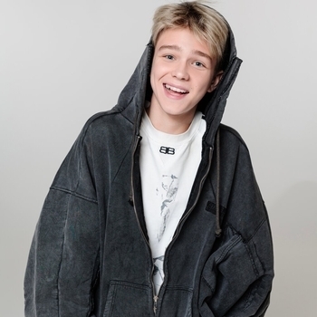 Алиса Буслова - Новый Новый год