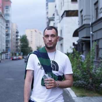 Artur Kreem - Hoodywood