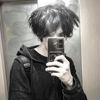 acrilmony! - Hotel room