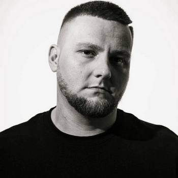 Сэм - Девочка в кроссах