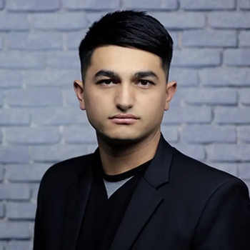 Жасур Ашуров