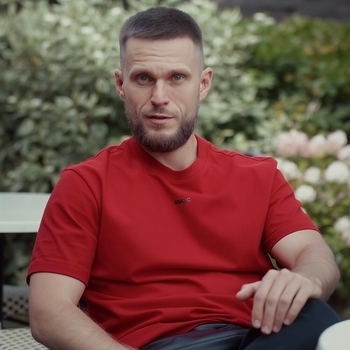 Артист Егор Гайдук